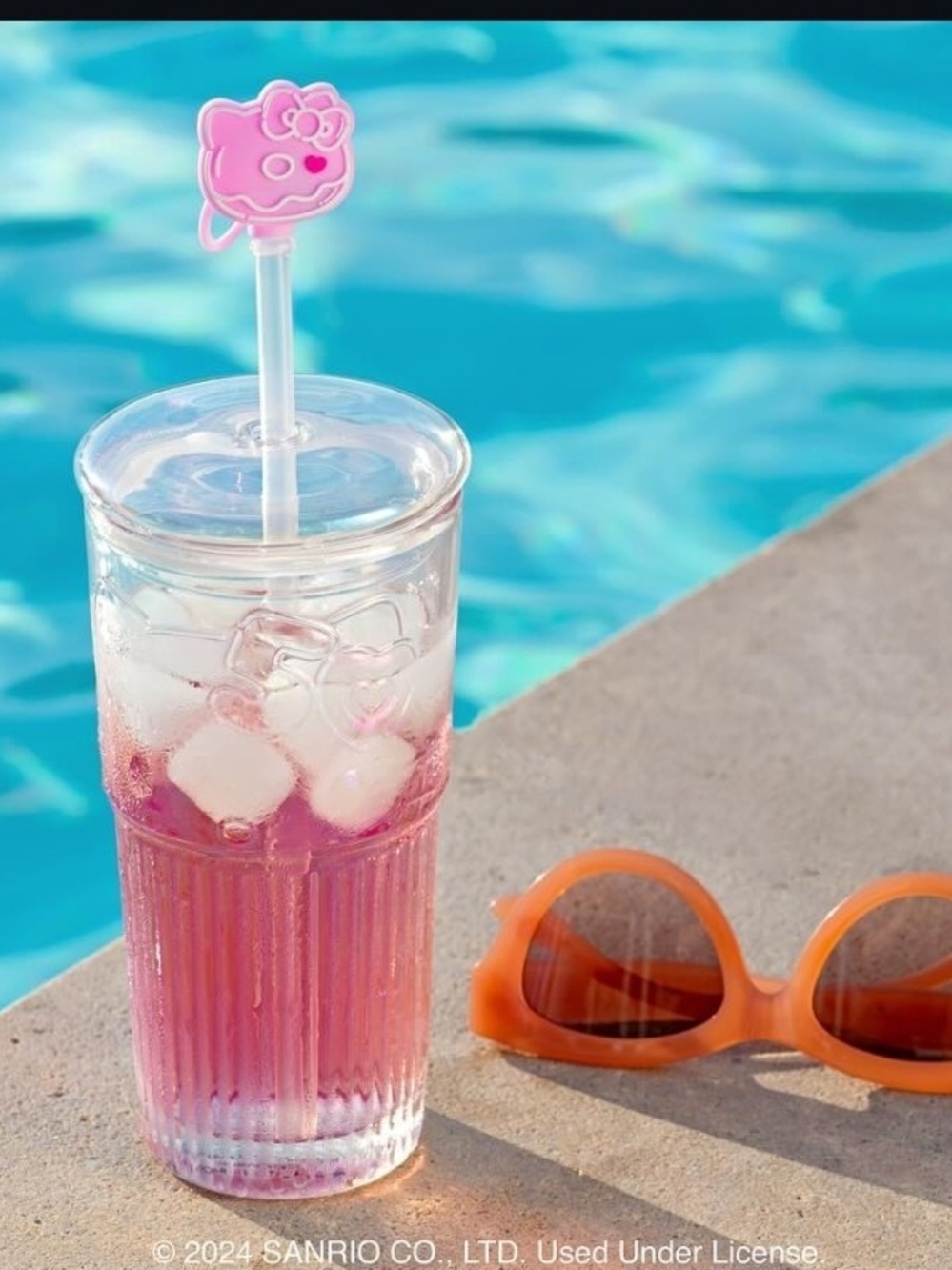 NWT Hello Kitty GLASS Tumbler with Pink Straw Topper
